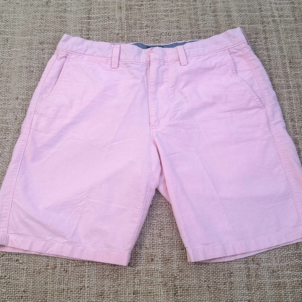 J. Crew Men's Pink Oxford Cotton Pink Shorts 9 in size 32